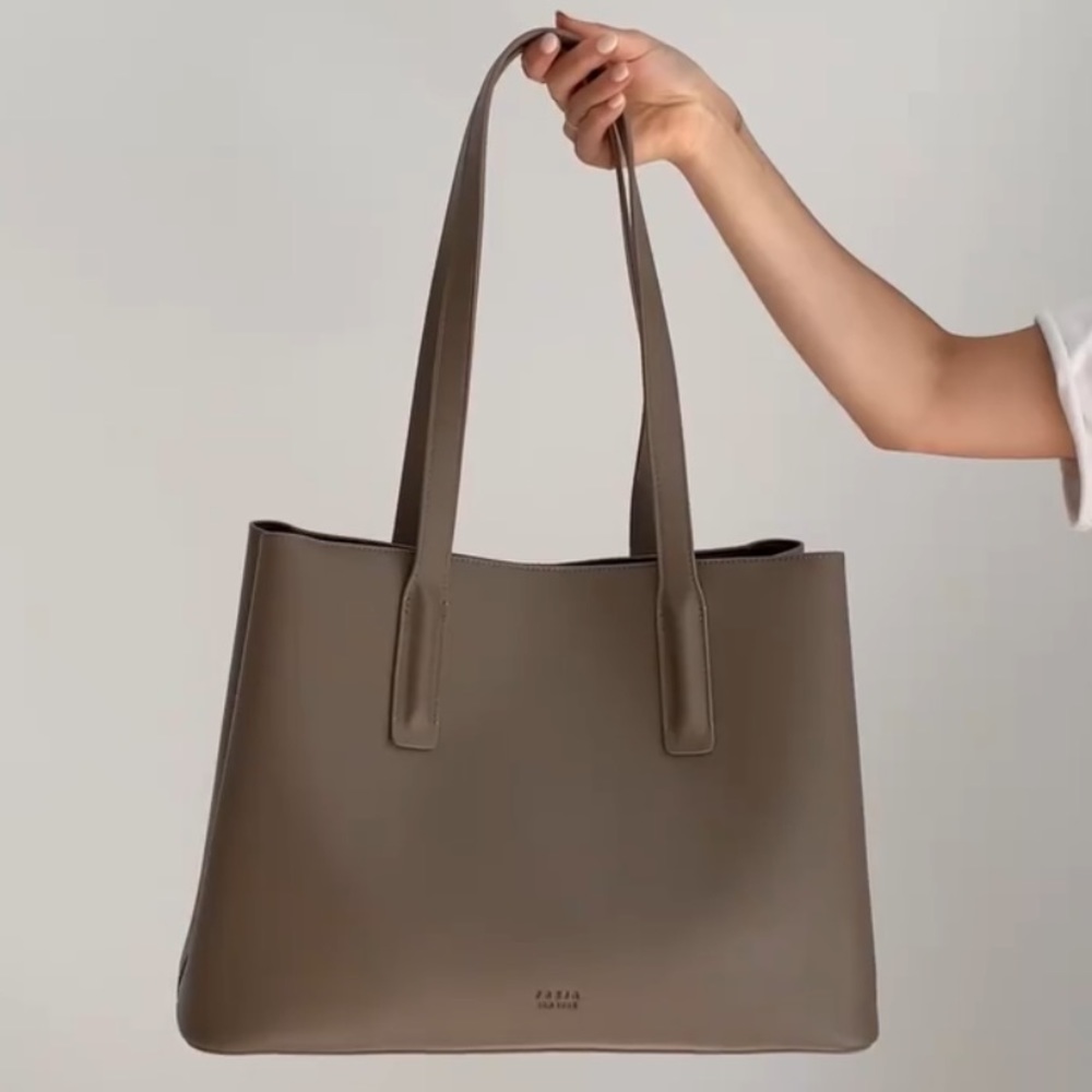 Freja NYC Linnea Taupe Tote Bag with Duster Bag - Picture 12 of 16
